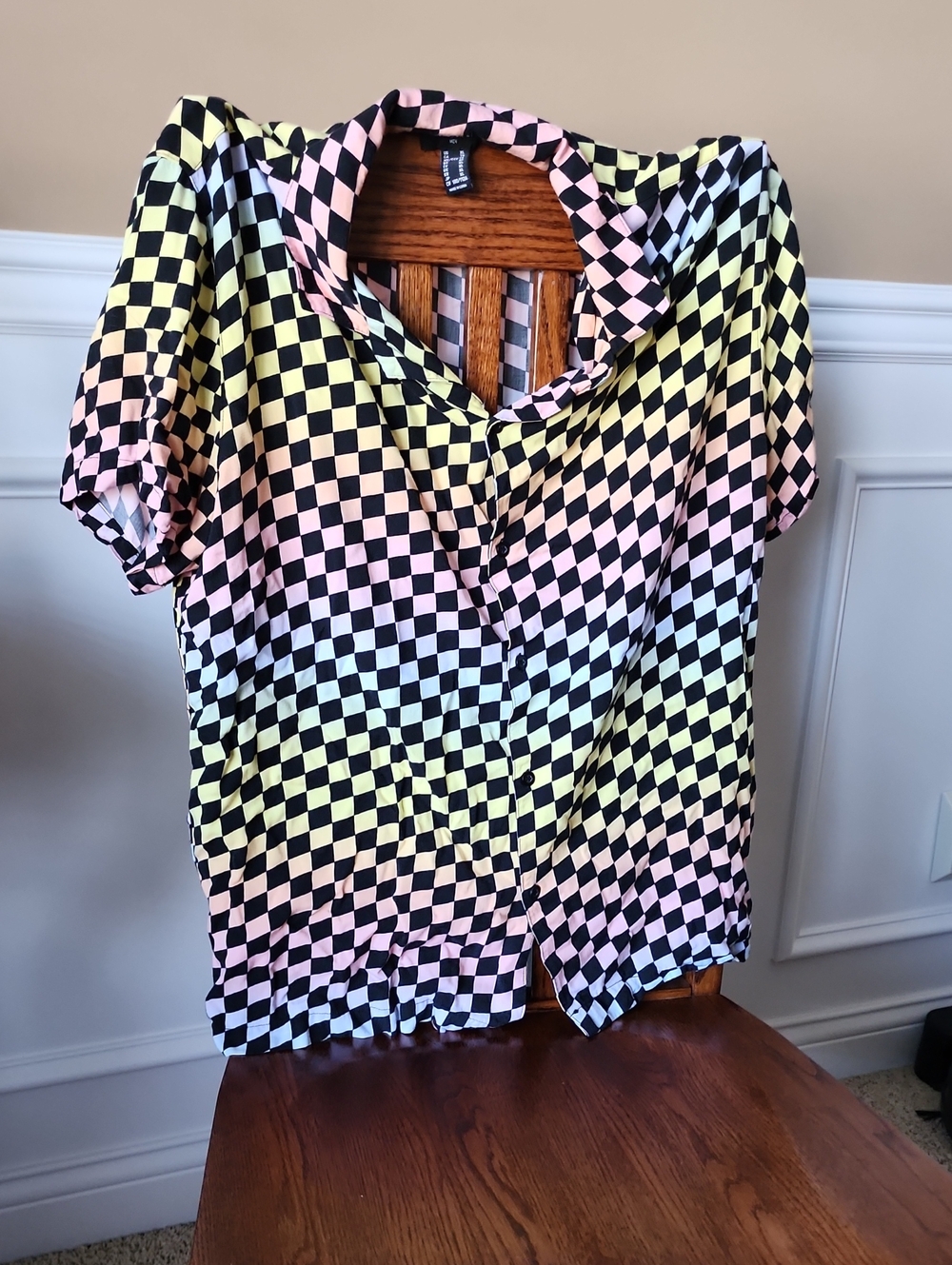 Forever 21 Black and Pastel Checkerboard Short-Sleeve Button-Down Shirt Collared